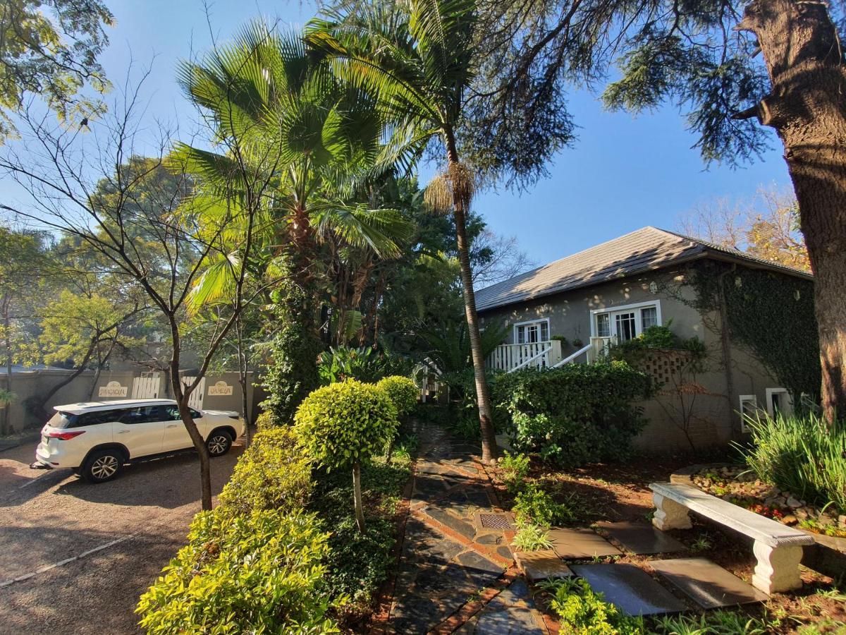 Waterhouse Guest Lodge In Muckleneuk Pretoria-Noord Zewnętrze zdjęcie